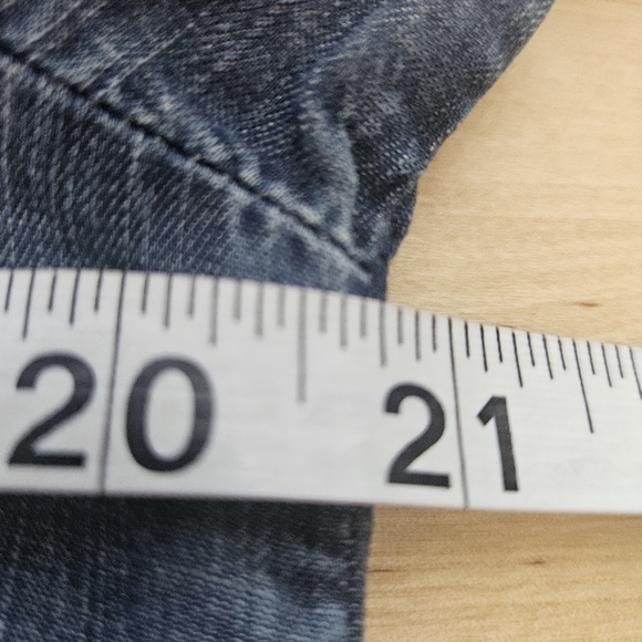 Anthropologie Cloth & Stone Chambray Split Shirttail Blue Button Up Size Medium - Picture 9 of 14